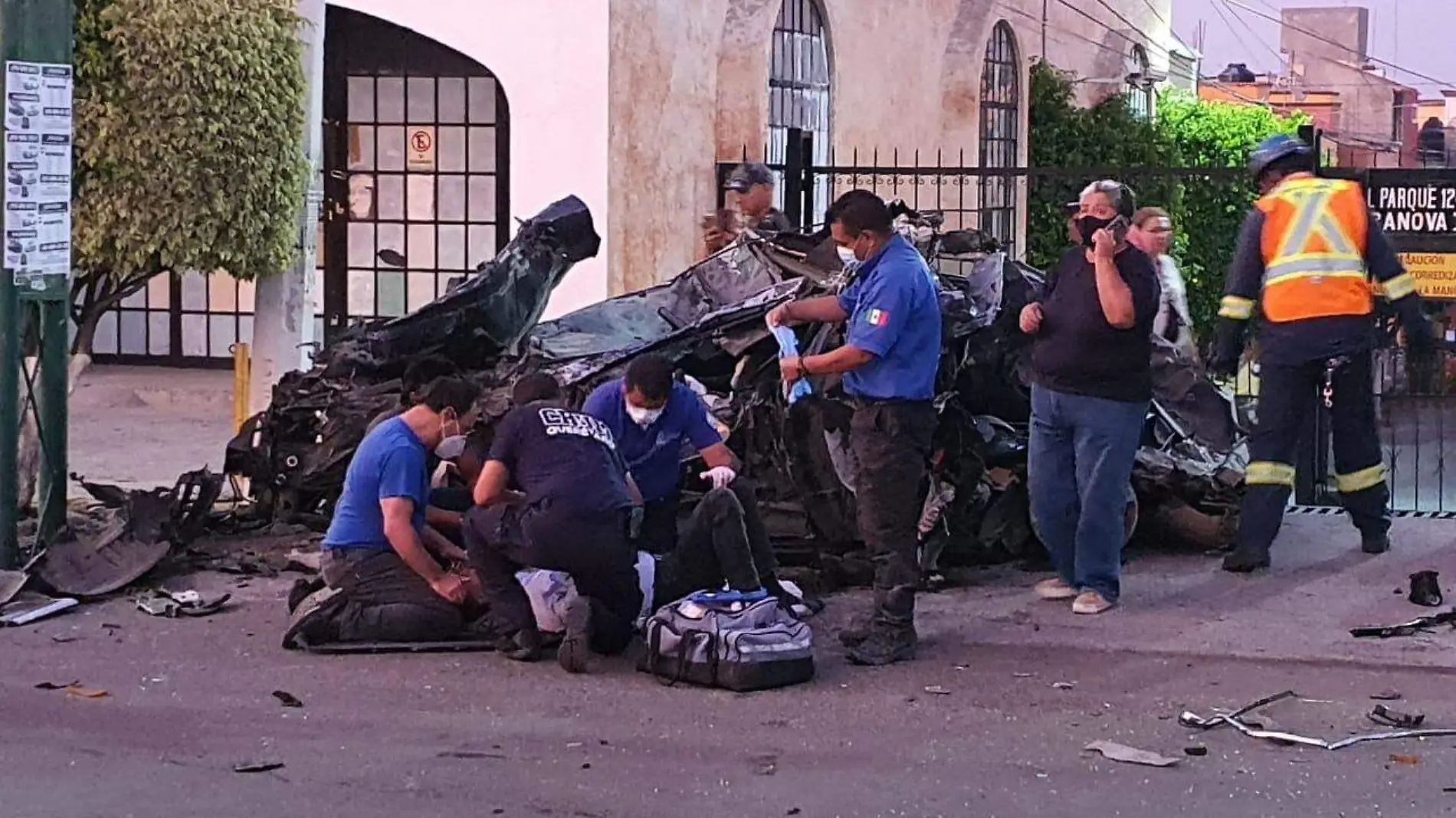 grave choque en avenida del parque